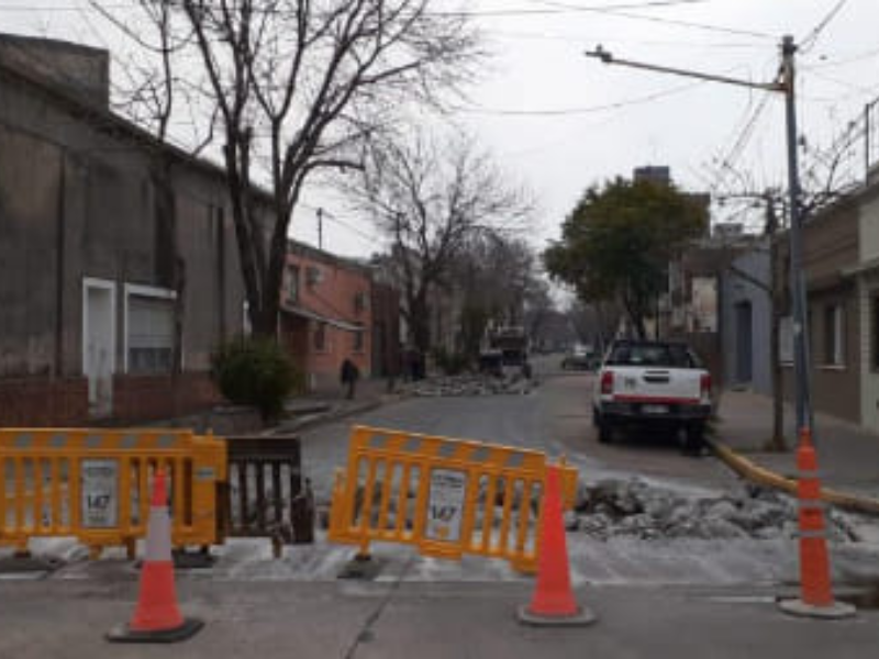 CALLE CORTADA POR OBRAS DE BACHEO